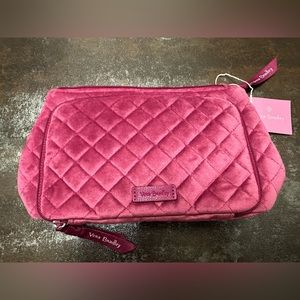 C NWT Vera Bradley Majestic Magenta Compact Organizer Travel Storage Purse